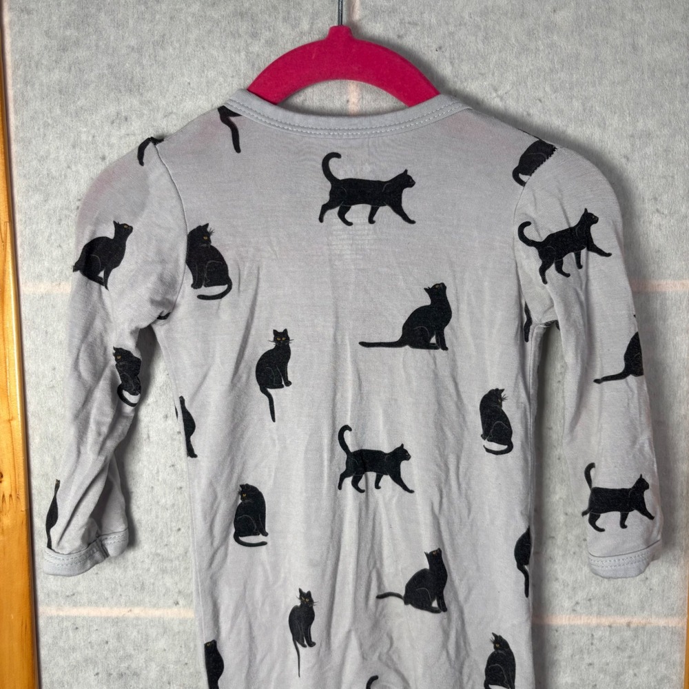 Kyte Baby Footie Pajamas 3-6M Grey Black Cat Bamboo Rayon Zipper Sleepwear - Picture 8 of 9